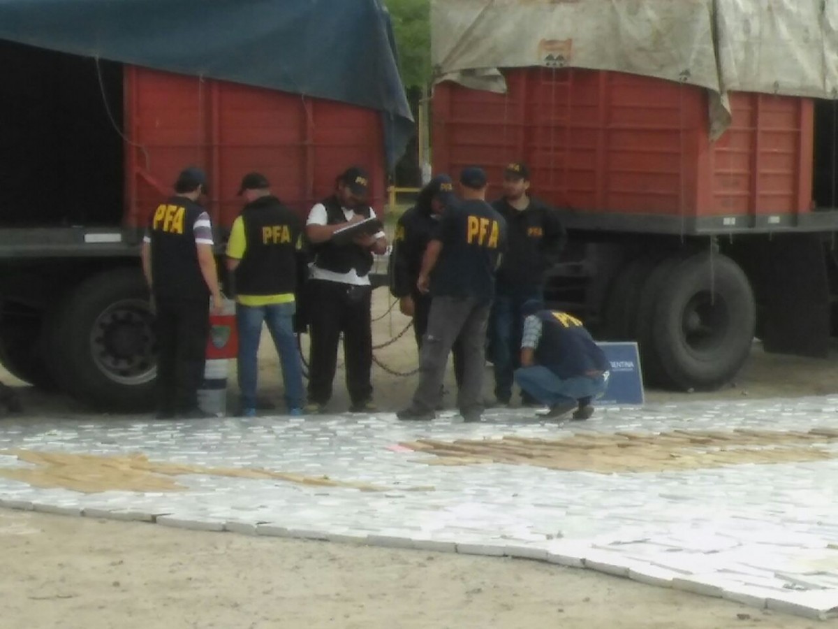 Policía Federal Argentina secuestró una gran cantidad de marihuana en S. M. Laspiur