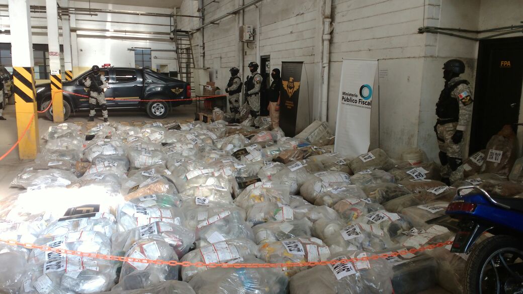 Destruyeron gran cantidad de droga incautada por la FPA en toda la provincia