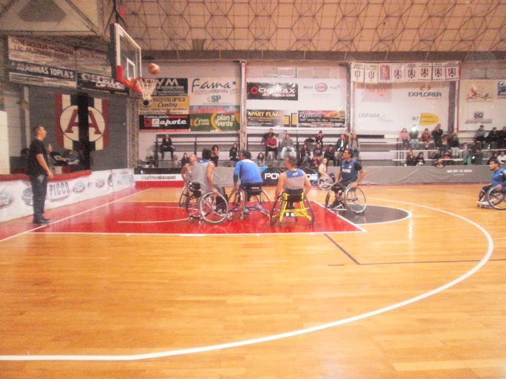 La Selección Nacional de Basquet sobre Silla de Ruedas entrena en Las Varillas