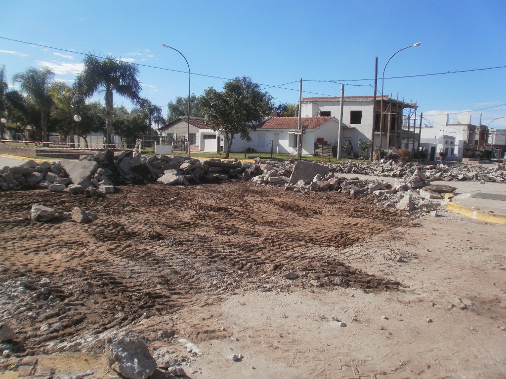 Continúan trabajos de renovación total de calles Córdoba-Morelli