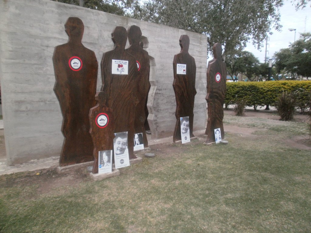 En Las Varillas también manifestaron contra el “2 x 1”