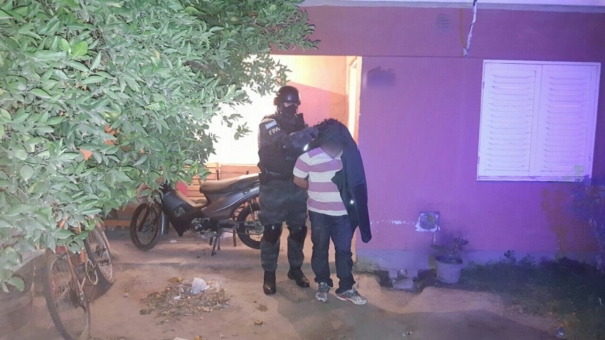 Arroyito: funcionaba como almacén pero vendía cocaína. Un detenido