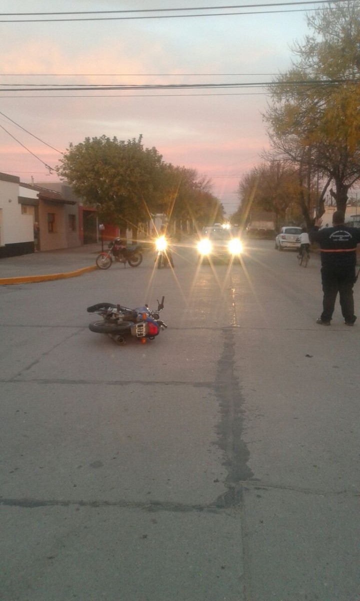 Motociclista fracturado tras una colisión