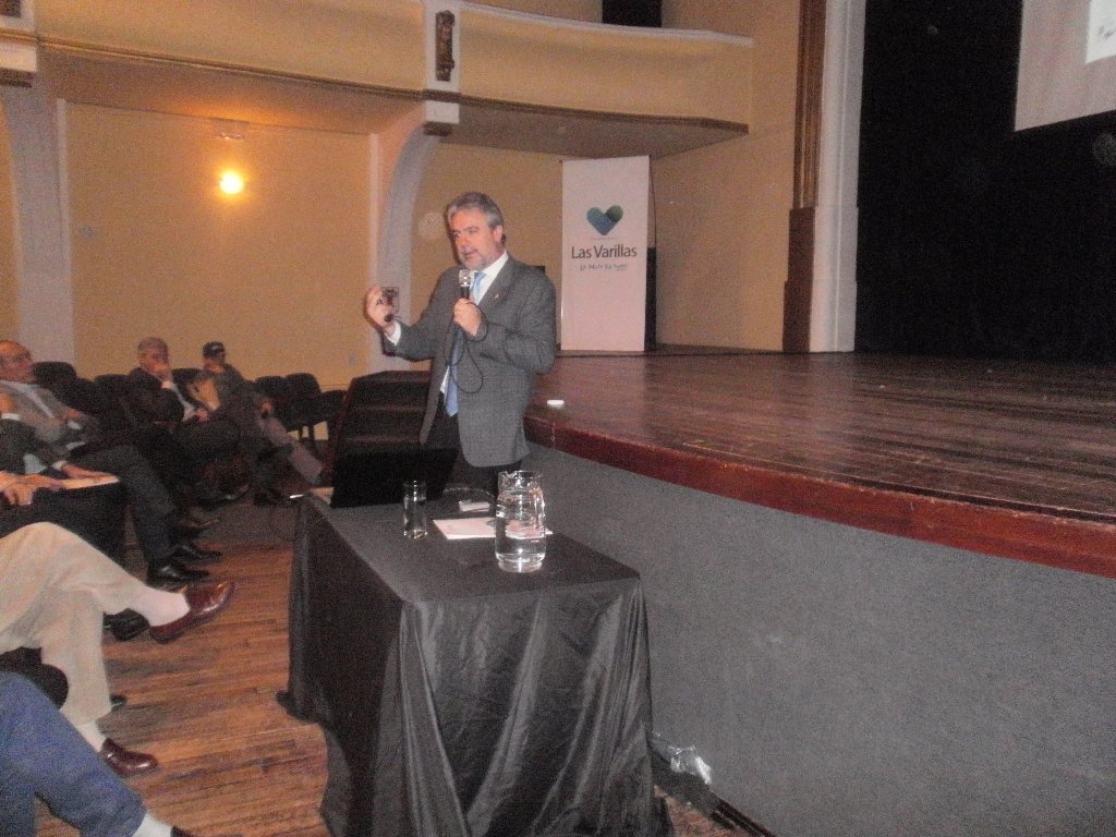 Otra magistral disertación del doctor Botta Bernauss