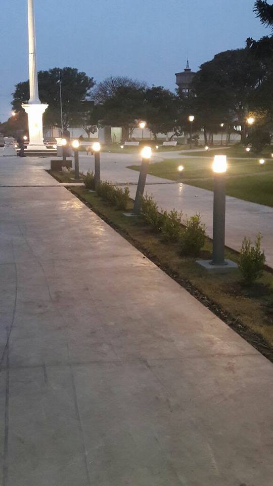 Siempre hay un imbécil  en la ciudad.