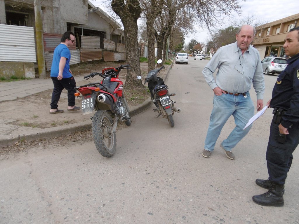 Choque de motos en Alem y Vélez Sársfield