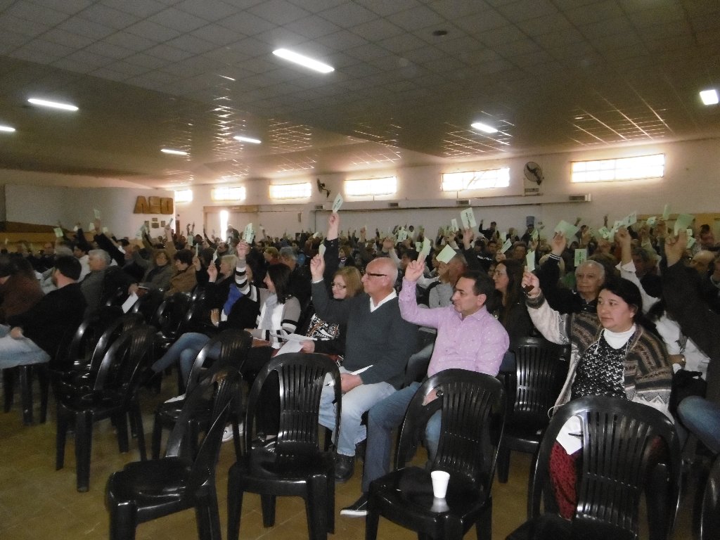 La Asamblea Cooperativa aprobó una donación para Aneley, la remuneración a Consejeros y rechazó el balance de la gestión Amarilla