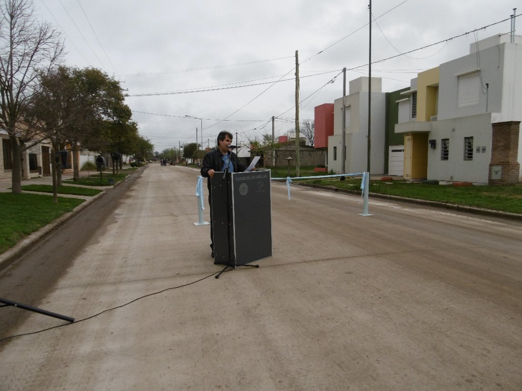 Inauguración calle pavimentada