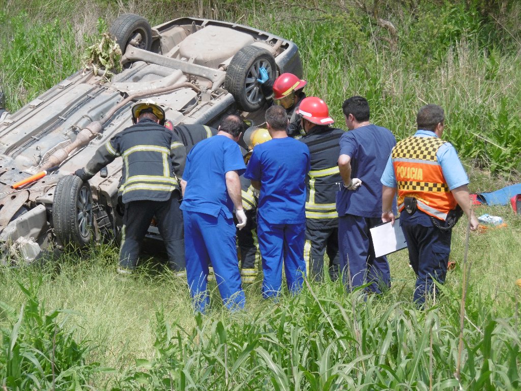 Espectacular accidente, en la Ruta 13. Dos heridos