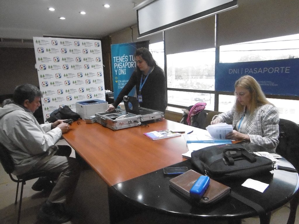 ANSES Y RENAPER en Las Varillas