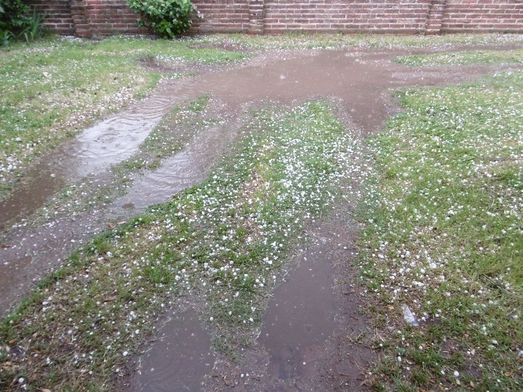 Fuerte granizada en un sector de Las Varillas