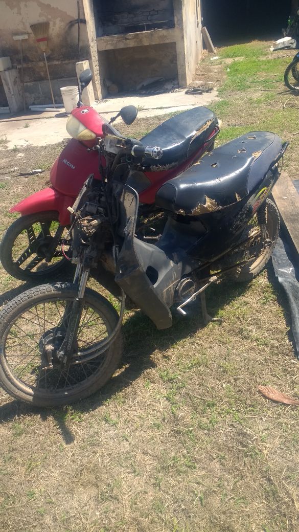 Allanamiento positivo en Sacanta, un detenido tras riña en Las Varillas y entrega de móviles policiales