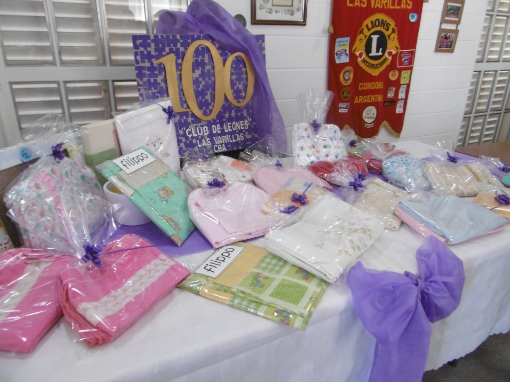 El Club de Leones entregó sábanas a la Guardería Municipal Fátima