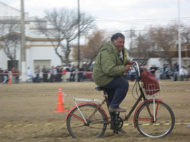 Chau, Loco Lindo