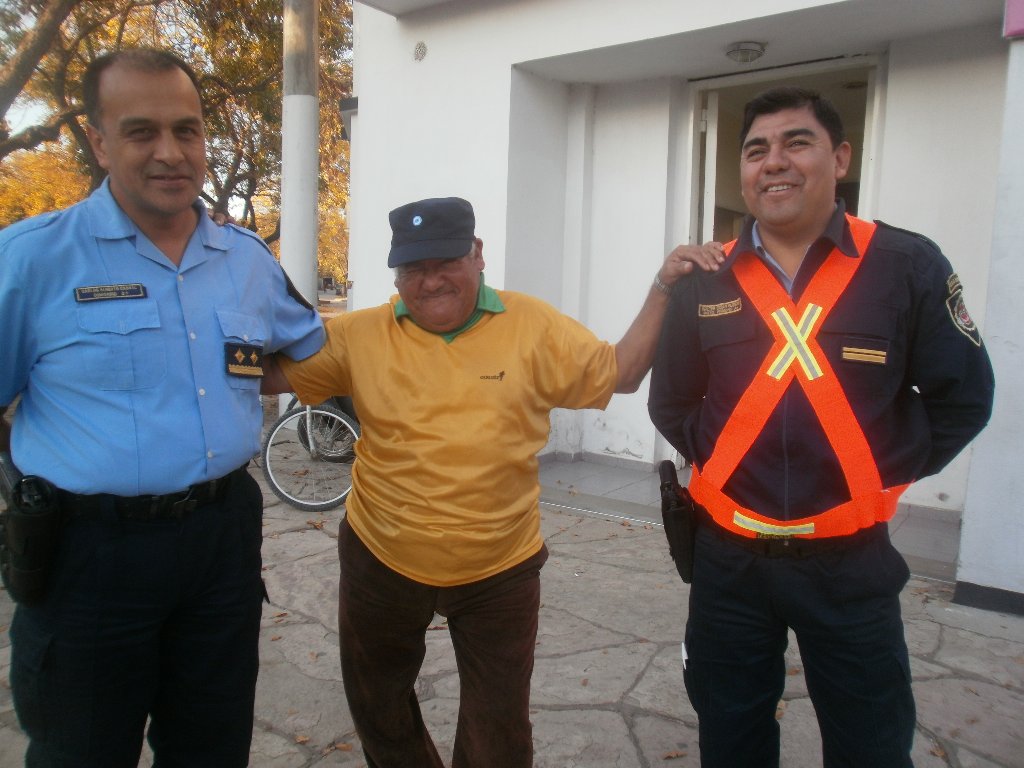 Chau, Loco Lindo