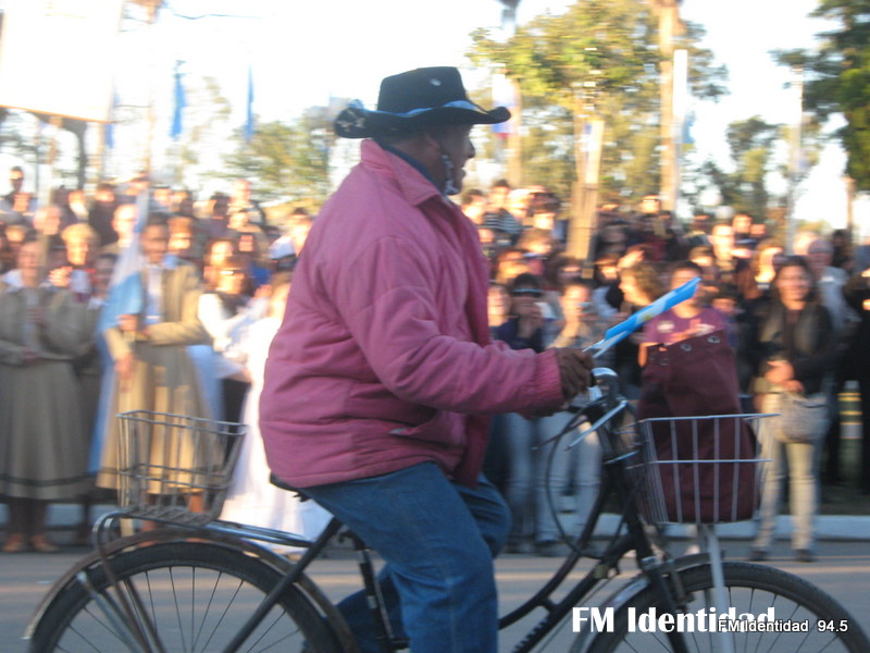 Chau, Loco Lindo