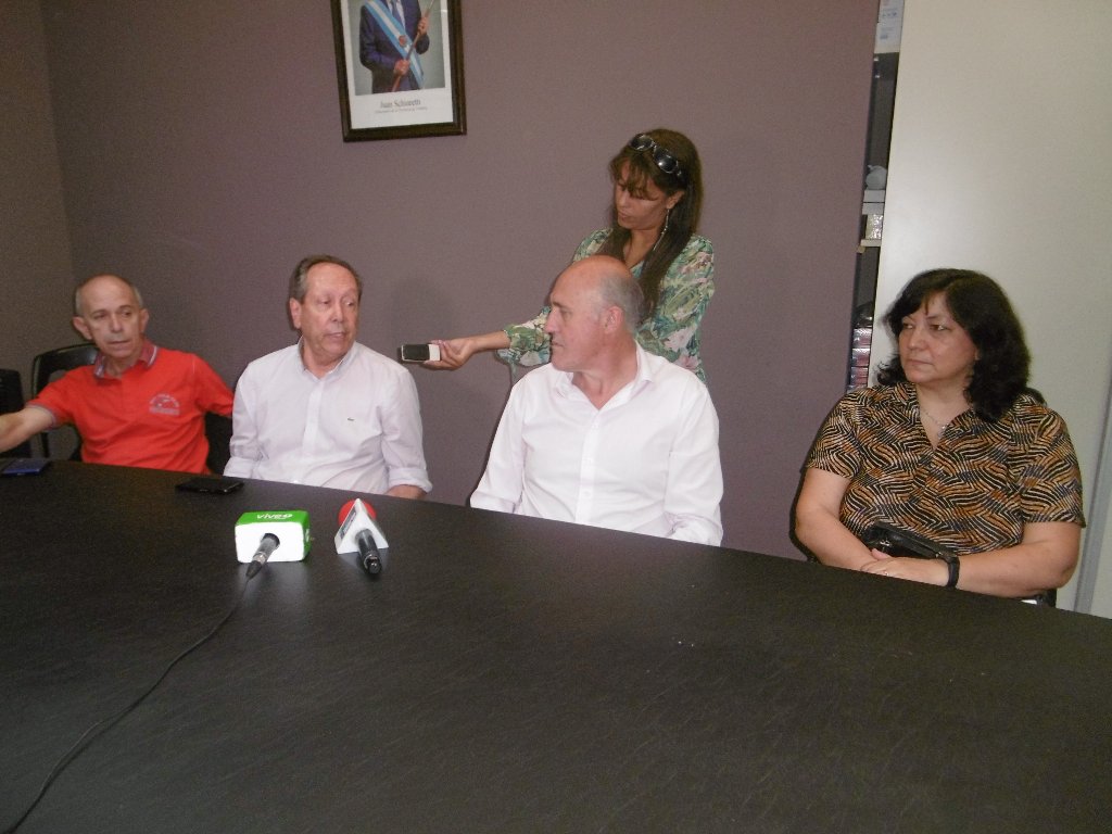 Funcionarios nacionales inspeccionaron las obras de cloacas