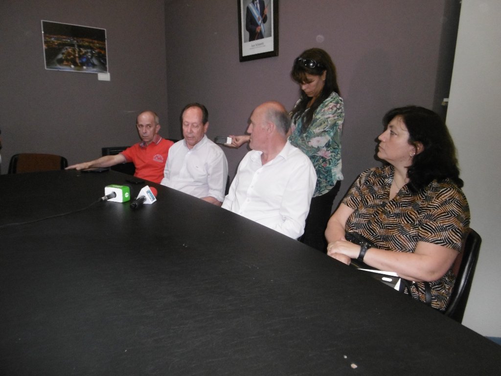 Funcionarios nacionales inspeccionaron las obras de cloacas