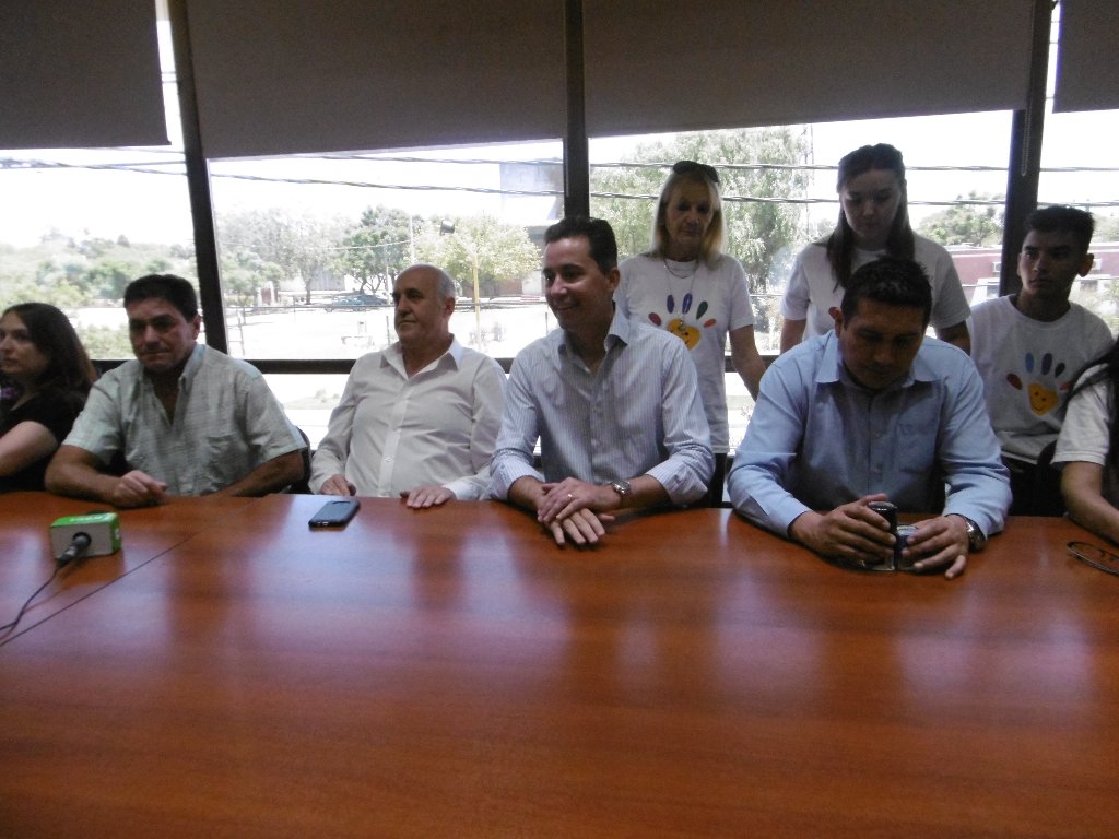 Convenio tripartito entre el Municipio, la Cooperativa y Aneley