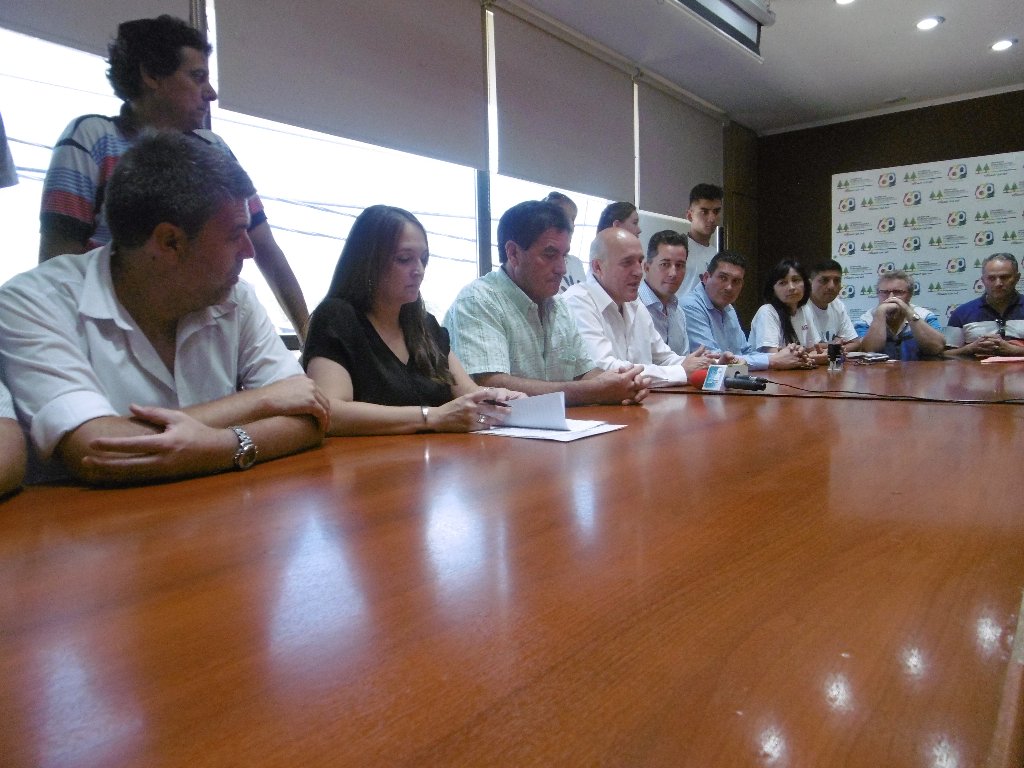 Convenio tripartito entre el Municipio, la Cooperativa y Aneley