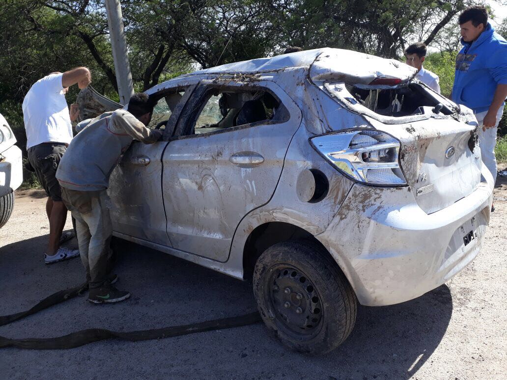 Habrían estado corriendo una picada. Terminaron en una zanja