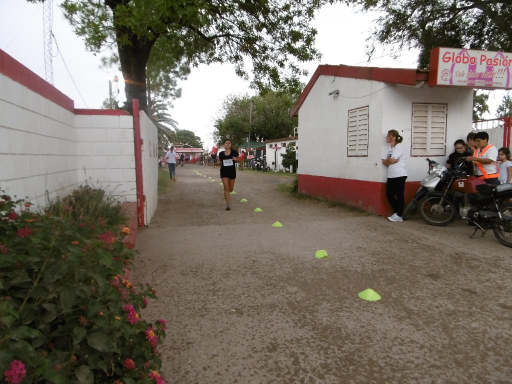 Noventa deportistas en el Triatlón Ciudad de Las Varillas-Imágenes