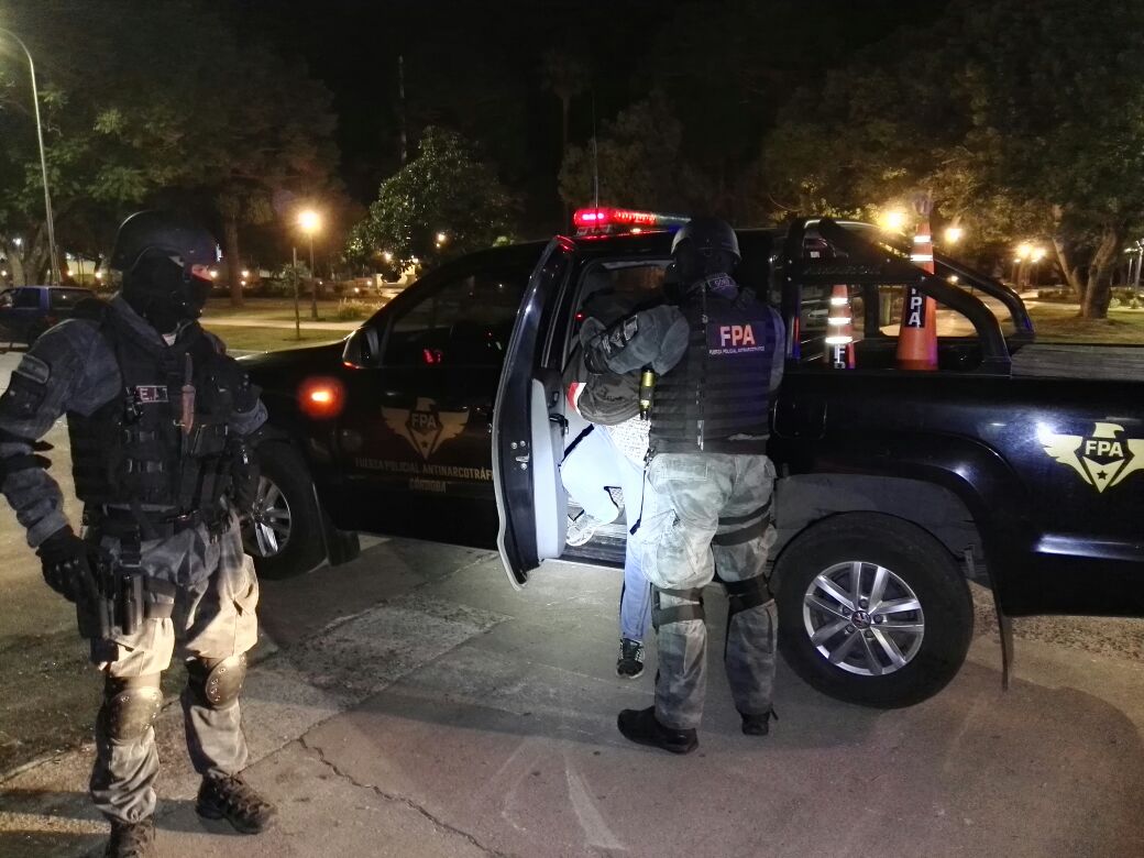 Dos detenidos en procedimiento antinarcóticos en Las Varillas