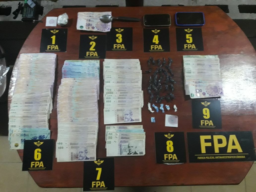 Dos detenidos en procedimiento antinarcóticos en Las Varillas