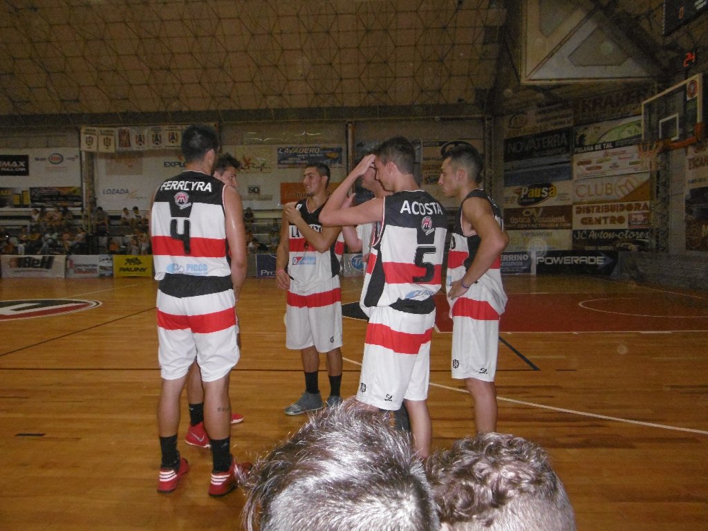 Basquet: el partido de la emoción