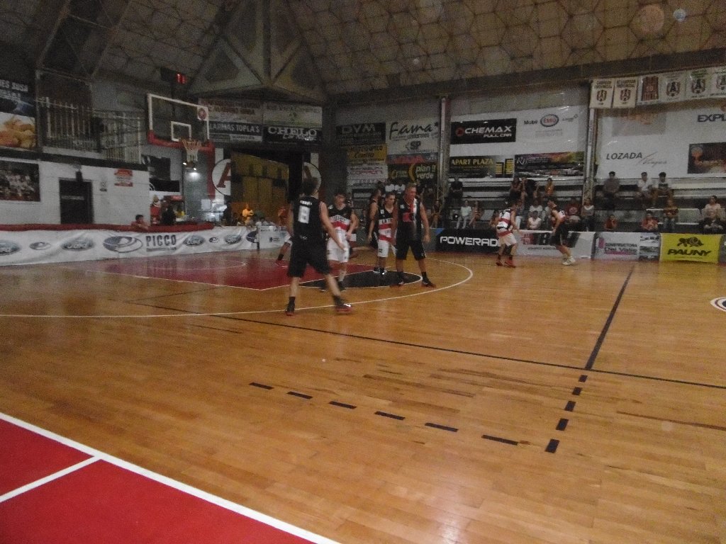 Basquet: el partido de la emoción