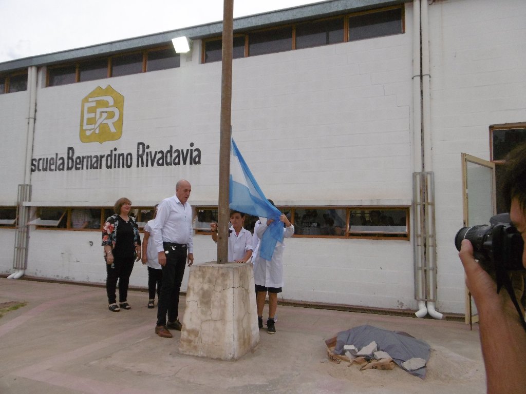 Chiocarello inauguró el período lectivo 2018 en la Escuela Rivadavia