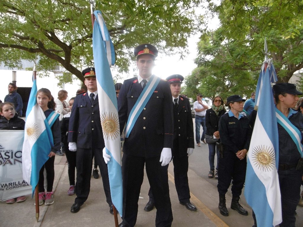 En Las Varillas, el “Nunca Más” se evocó en la plazoleta que recuerda los años trágicos de la Argentina