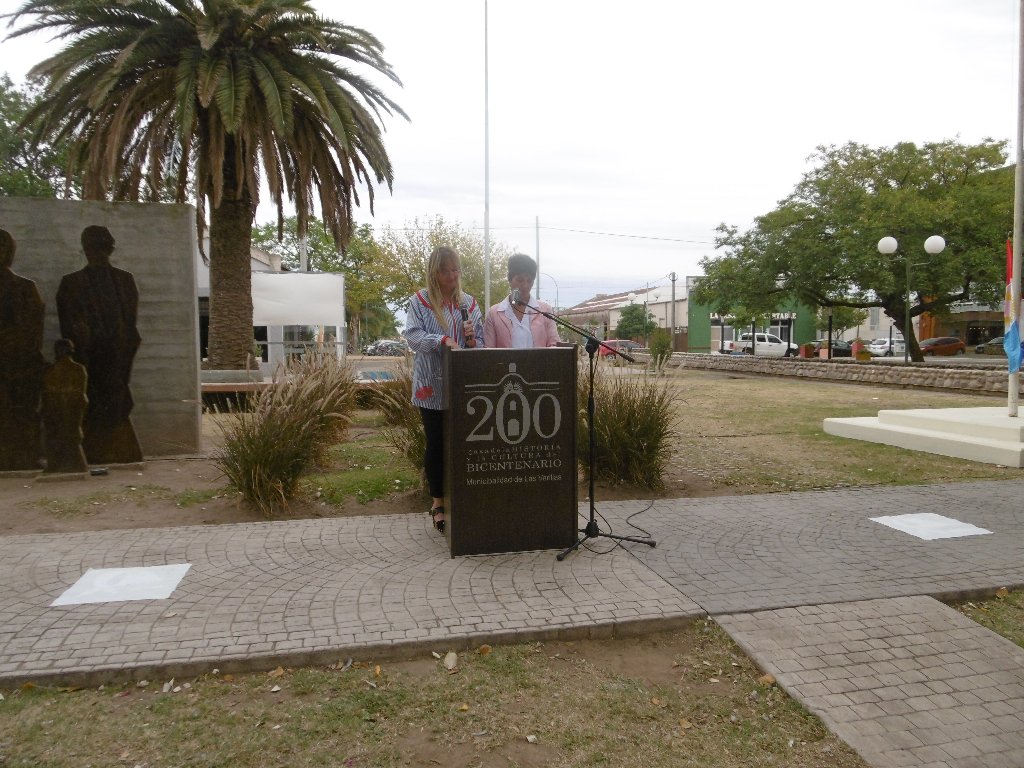 En Las Varillas, el “Nunca Más” se evocó en la plazoleta que recuerda los años trágicos de la Argentina