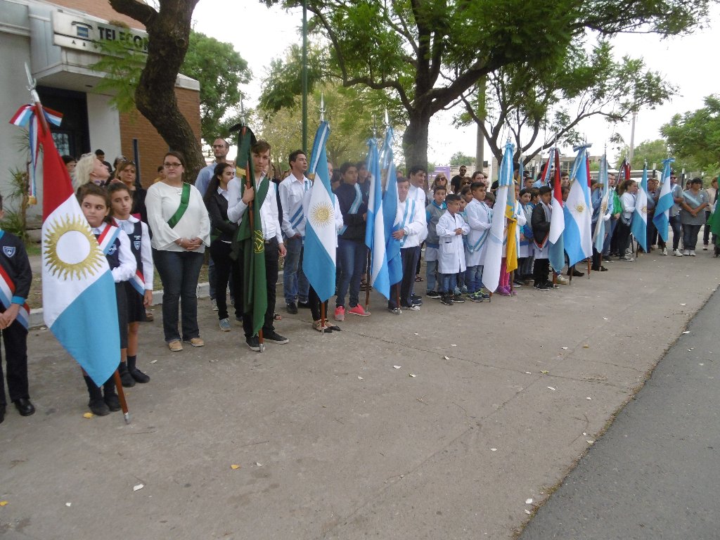 En Las Varillas, el “Nunca Más” se evocó en la plazoleta que recuerda los años trágicos de la Argentina