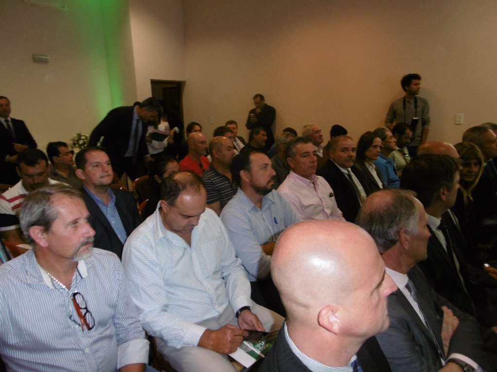 Presentaron en Las Varas línea de créditos para el gas natural