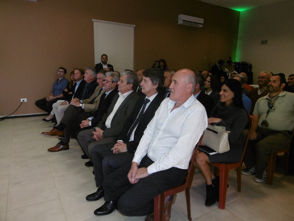 Presentaron en Las Varas línea de créditos para el gas natural