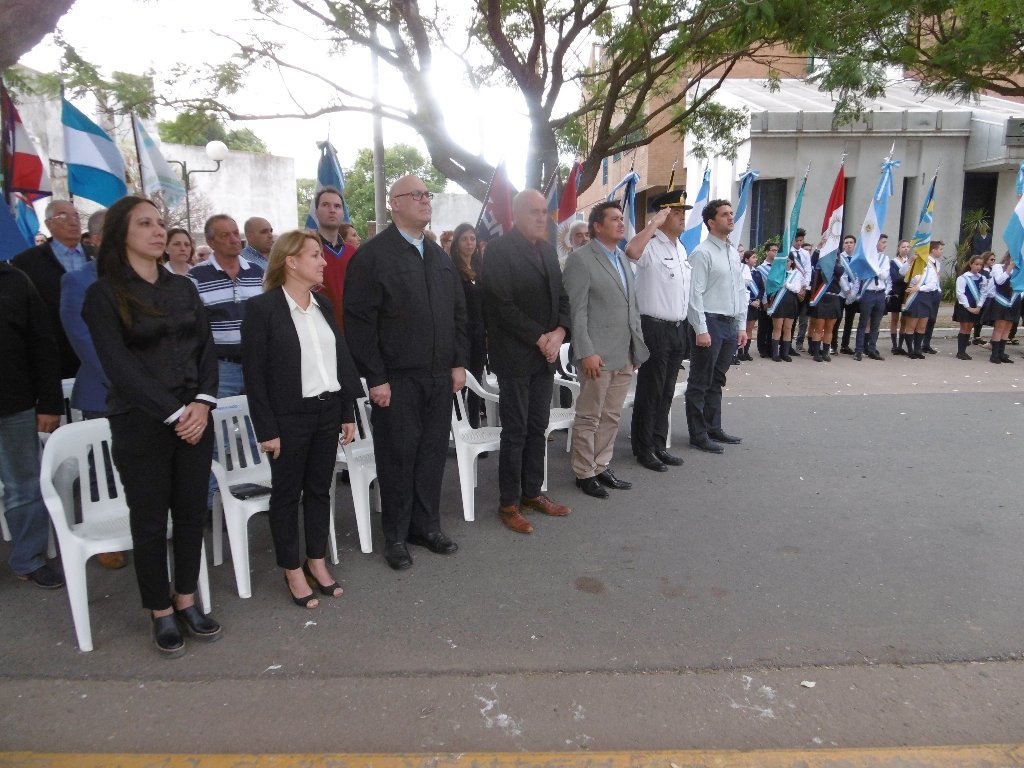 En Las Varillas, el “Nunca Más” se evocó en la plazoleta que recuerda los años trágicos de la Argentina