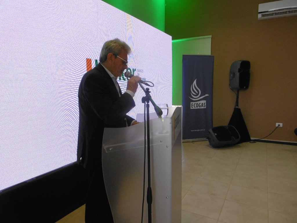 Presentaron en Las Varas línea de créditos para el gas natural