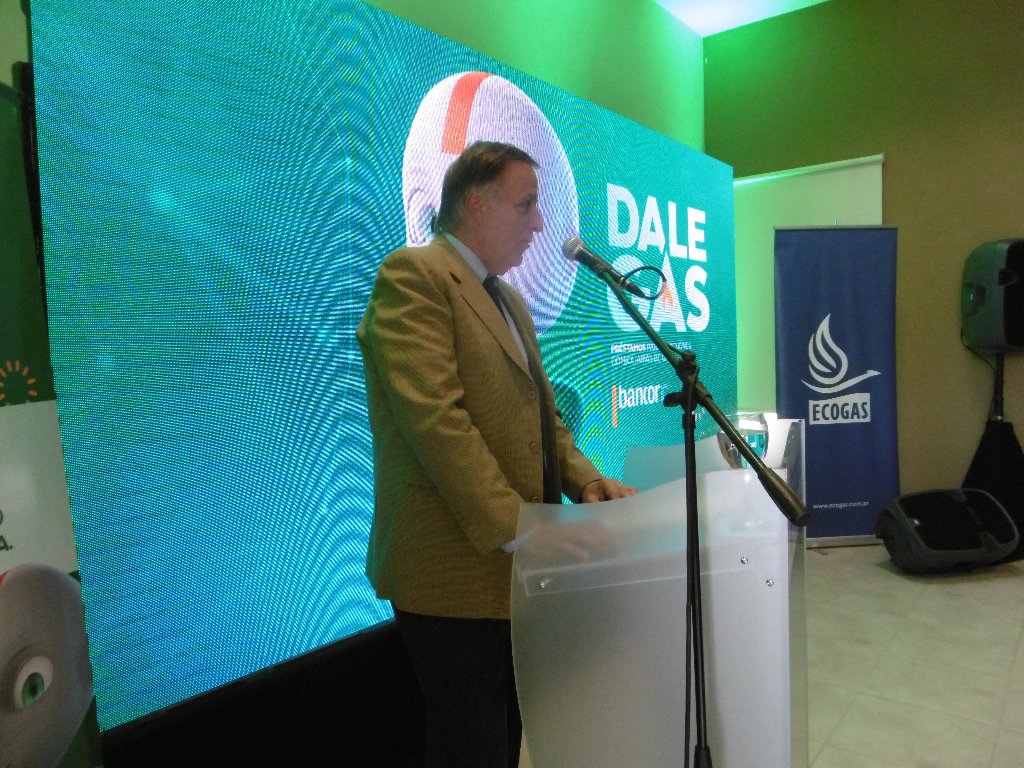 Presentaron en Las Varas línea de créditos para el gas natural
