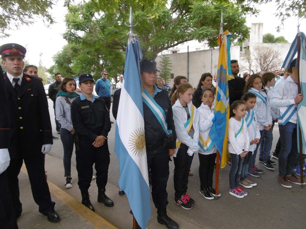 En Las Varillas, el “Nunca Más” se evocó en la plazoleta que recuerda los años trágicos de la Argentina