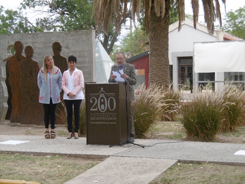 En Las Varillas, el “Nunca Más” se evocó en la plazoleta que recuerda los años trágicos de la Argentina