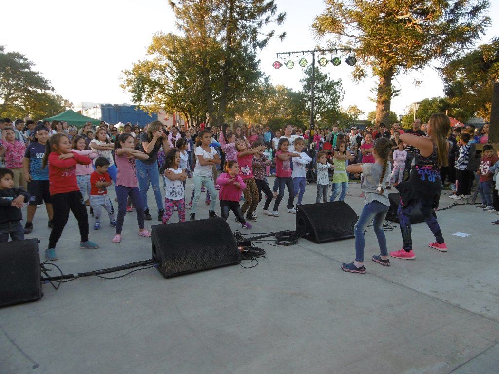 Exitosa edición de Mujeres al Frente en Plaza Independencia. Imágenes