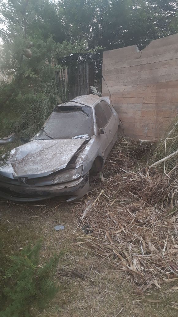 Se accidentó un vehículo cerca de Sacanta: cuatro heridos. Uno con severas lesiones
