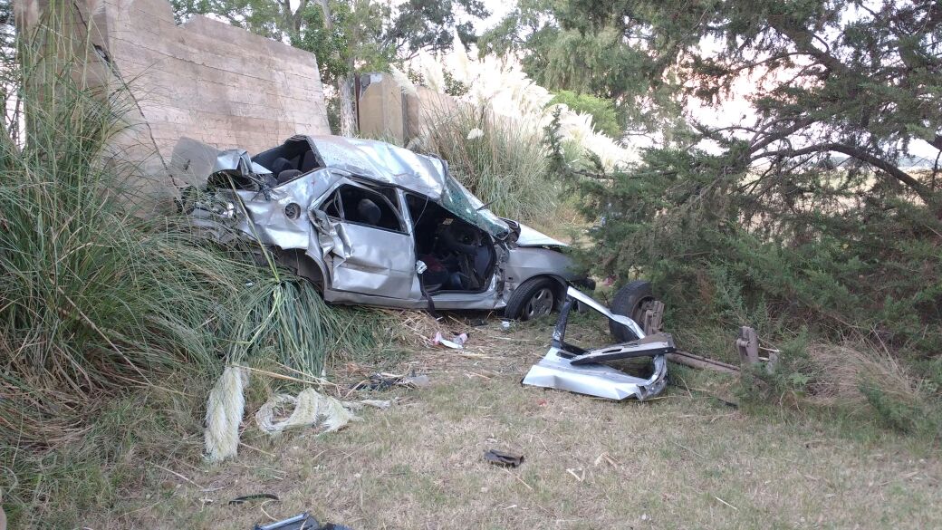 Se accidentó un vehículo cerca de Sacanta: cuatro heridos. Uno con severas lesiones