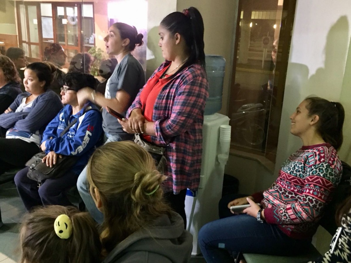 Positiva reunión entre vecinos y consejeros en la Cooperativa