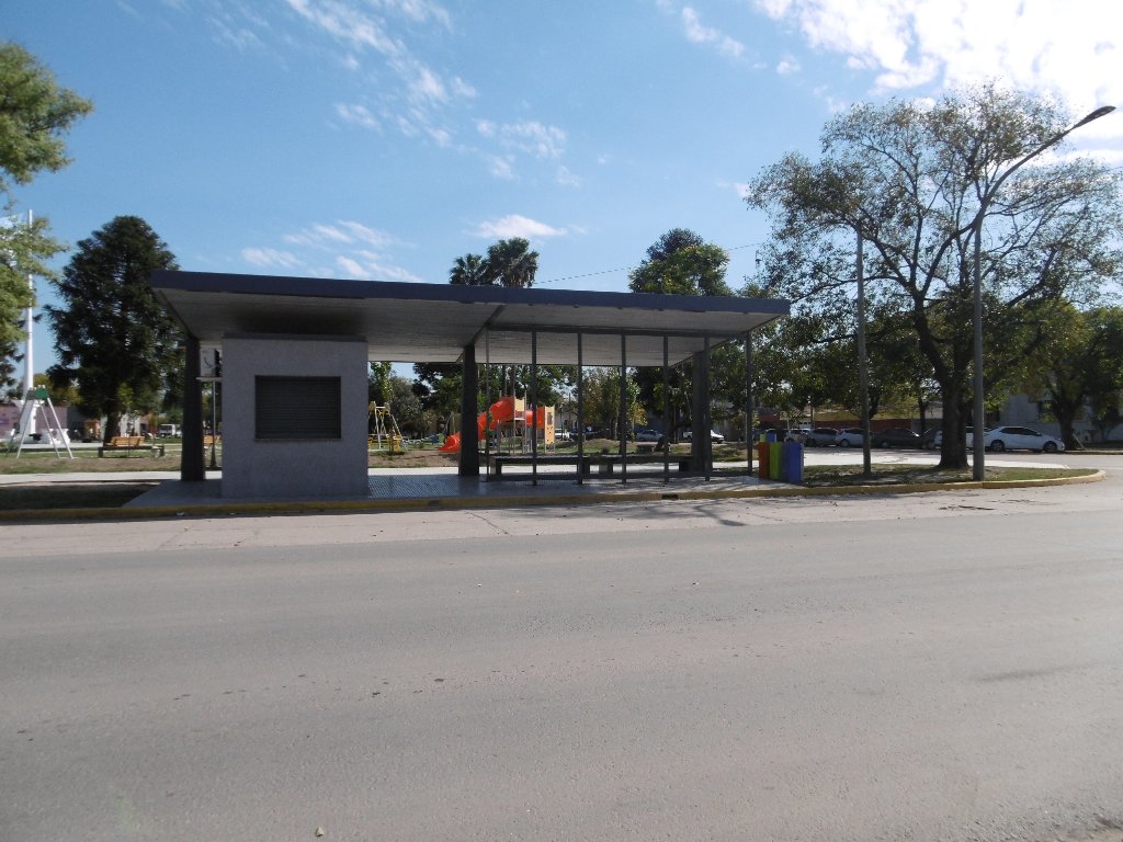 Comenzó el cerramiento de la garita de Plaza Independencia