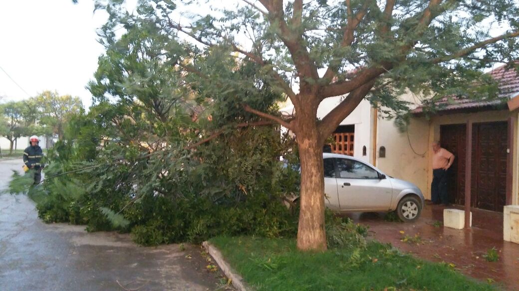 Por la tormenta de este jueves, un herido con lesiones leves, según el parte policial