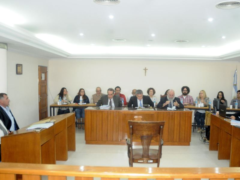 Juzgan a policía de Las Varillas por la confusa muerte de un presunto delincuente