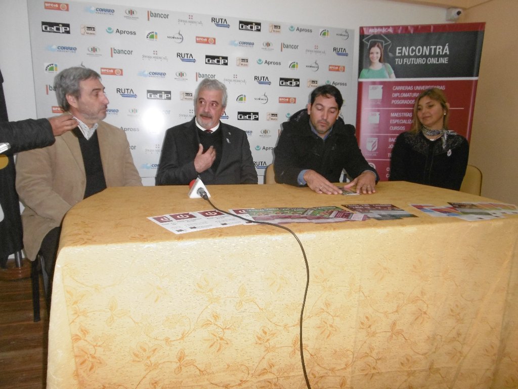 Realizaron en el CeCIP la presentación institucional de la Universidad Blas Pascal