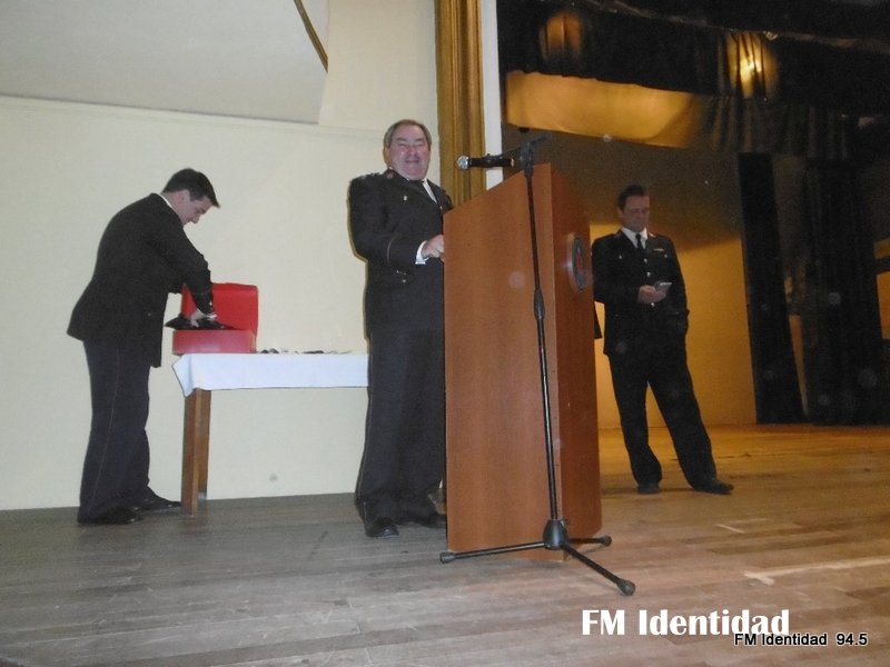 Gonzalo Farías nuevo abanderado de los Bomberos y Mérito Bomberil